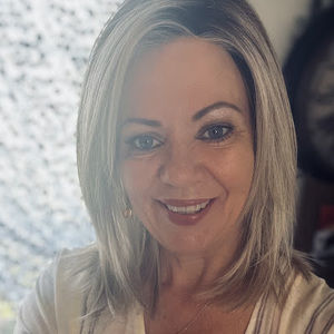 Meet your Posher, Joy